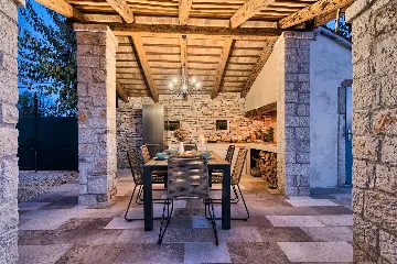 Rustic Pool Villa with Garden in Kanfanar