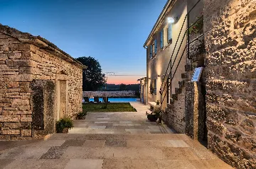 Rustic Pool Villa with Garden in Kanfanar