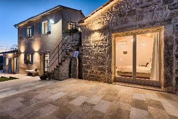 Rustic Pool Villa with Garden in Kanfanar