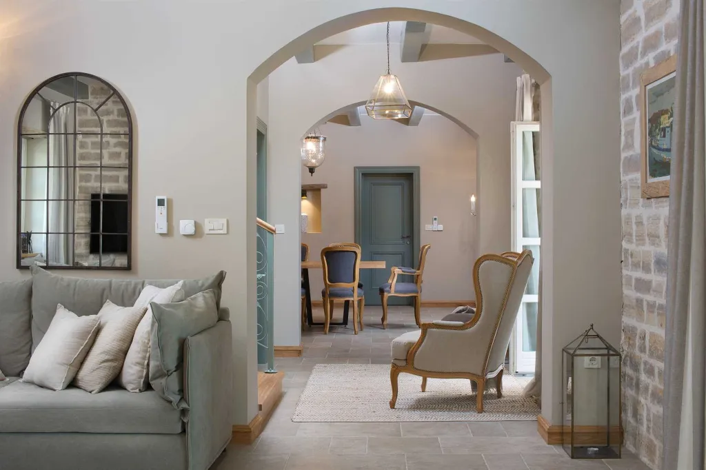 Spacious Holiday Villa with Pool in Kanfanar