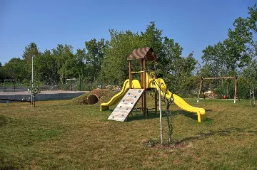 Spacious Holiday Villa with Pool in Kanfanar