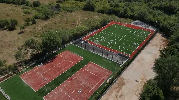 Spacious Holiday Villa with Pool in Kanfanar