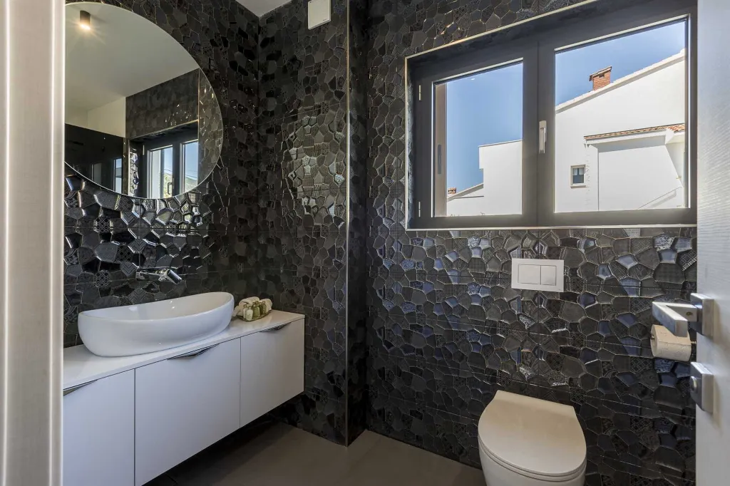 Seafront Family Villa with Pool in Kaštel Kambelovac