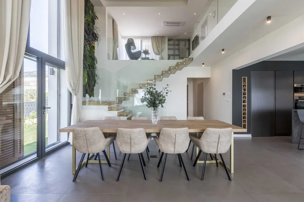 Seafront Family Villa with Pool in Kaštel Kambelovac