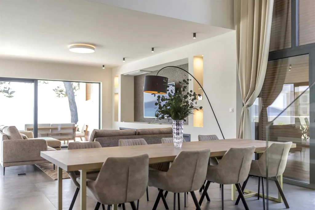 Seafront Family Villa with Pool in Kaštel Kambelovac