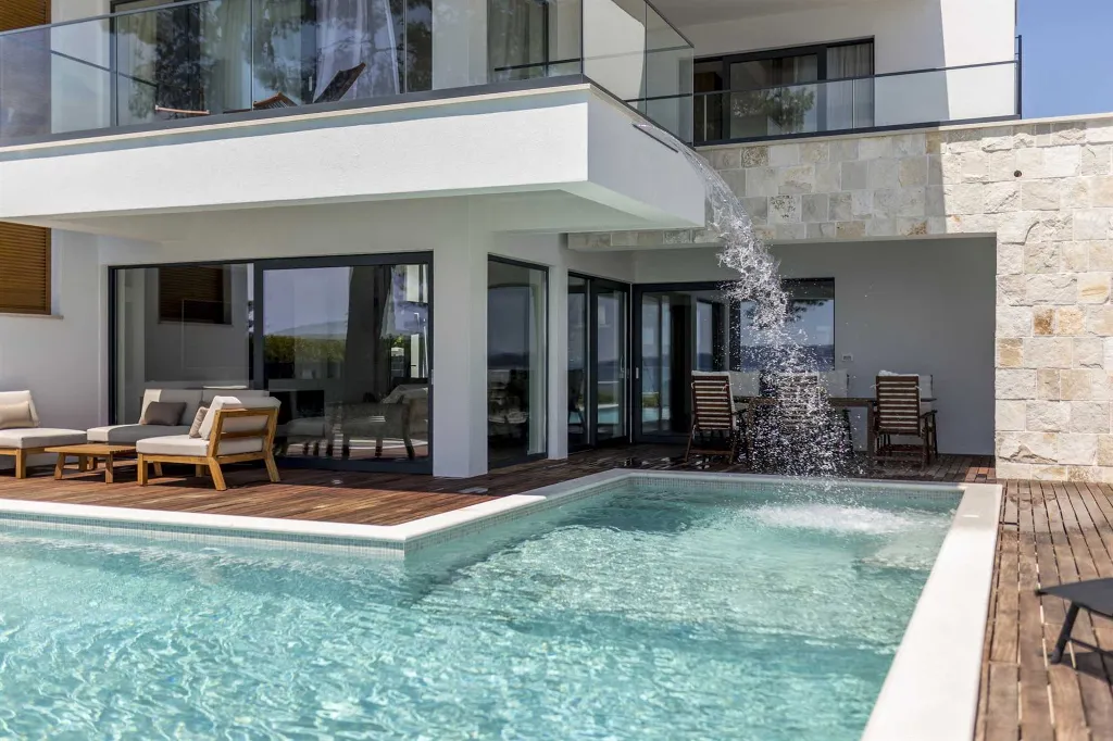 Seafront Family Villa with Pool in Kaštel Kambelovac