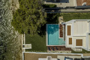 Seafront Family Villa with Pool in Kaštel Kambelovac