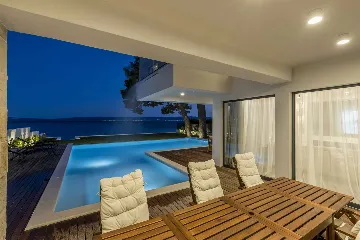 Seafront Family Villa with Pool in Kaštel Kambelovac