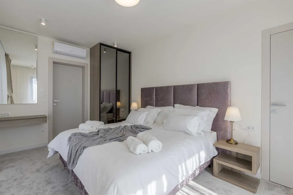 Seafront Family Villa with Pool in Kaštel Kambelovac
