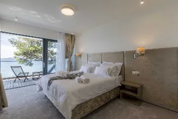 Seafront Family Villa with Pool in Kaštel Kambelovac