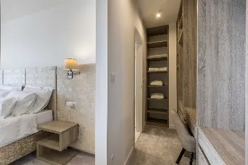 Seafront Family Villa with Pool in Kaštel Kambelovac