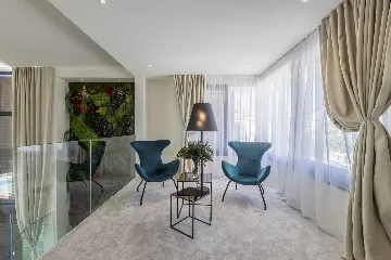 Seafront Family Villa with Pool in Kaštel Kambelovac