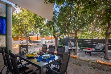 Seaside Family Villa with Pool in Trogir