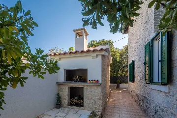 Seaside Family Villa with Pool in Trogir