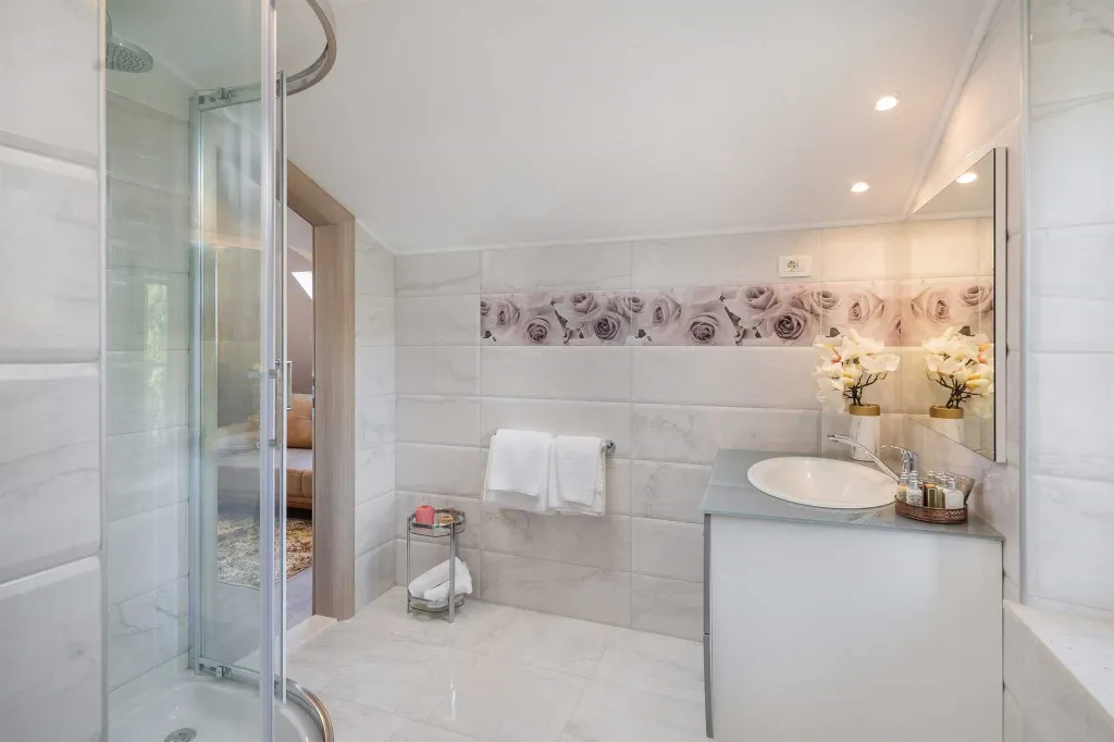 Seaside Family Villa with Pool in Trogir