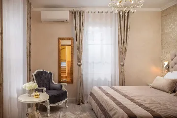 Seaside Family Villa with Pool in Trogir