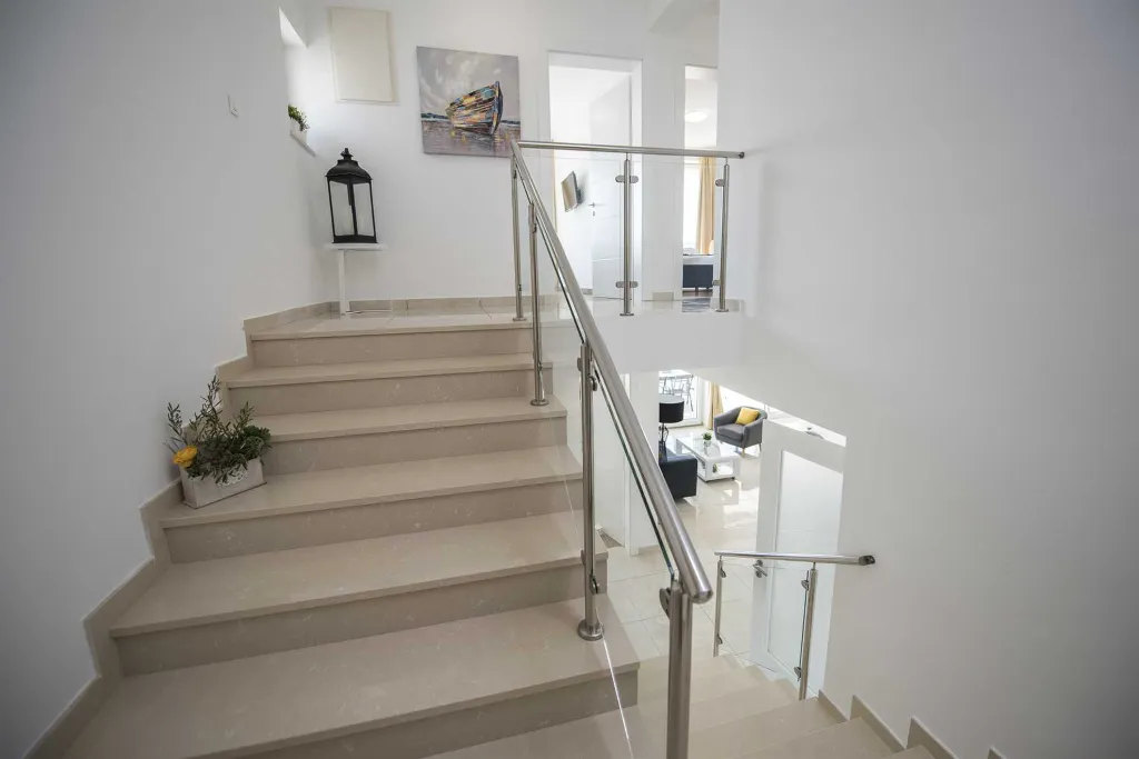 Contemporary 4-Bedroom Villa with Pool in Novalja