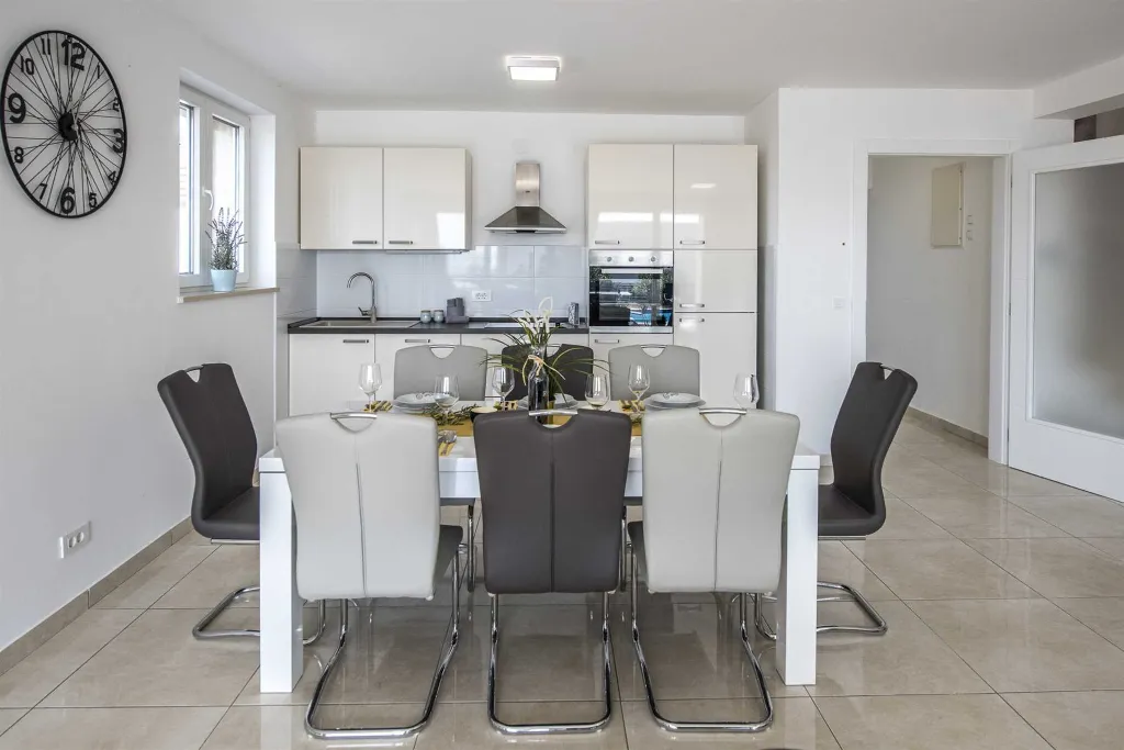 Contemporary 4-Bedroom Villa with Pool in Novalja