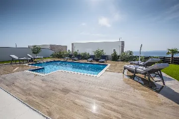 Contemporary 4-Bedroom Villa with Pool in Novalja