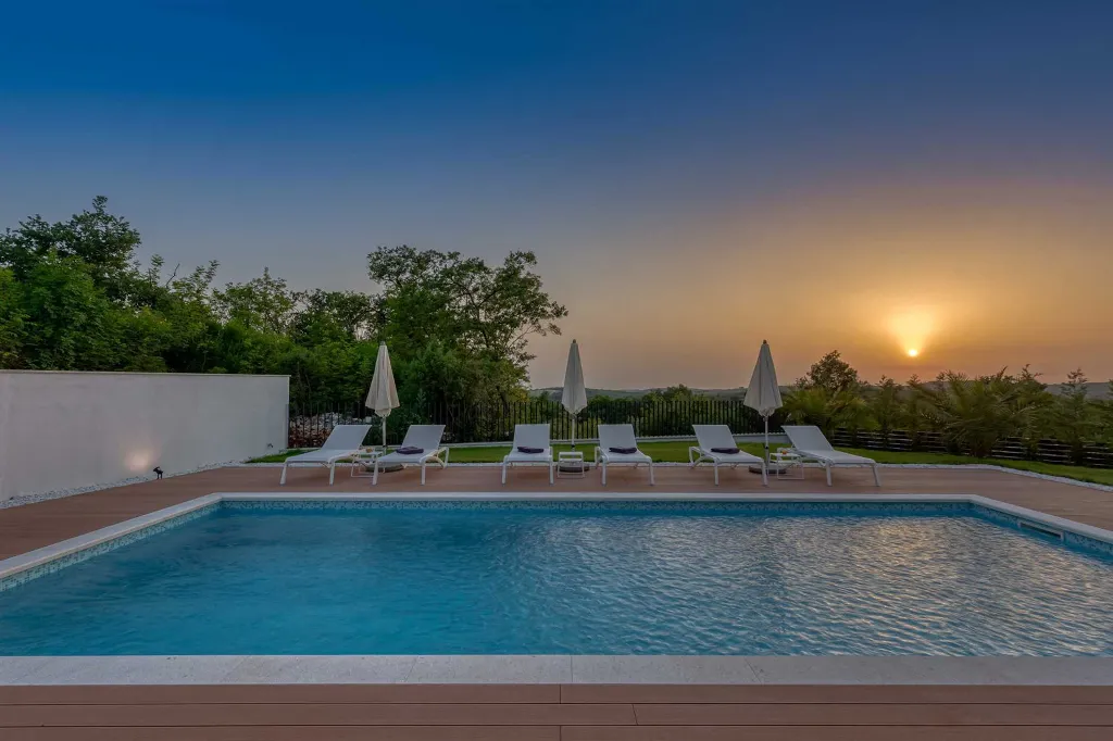 Modern 4-Bedroom Villa in Rovinjsko Selo, Croatia