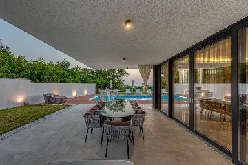 Modern 4-Bedroom Villa in Rovinjsko Selo, Croatia