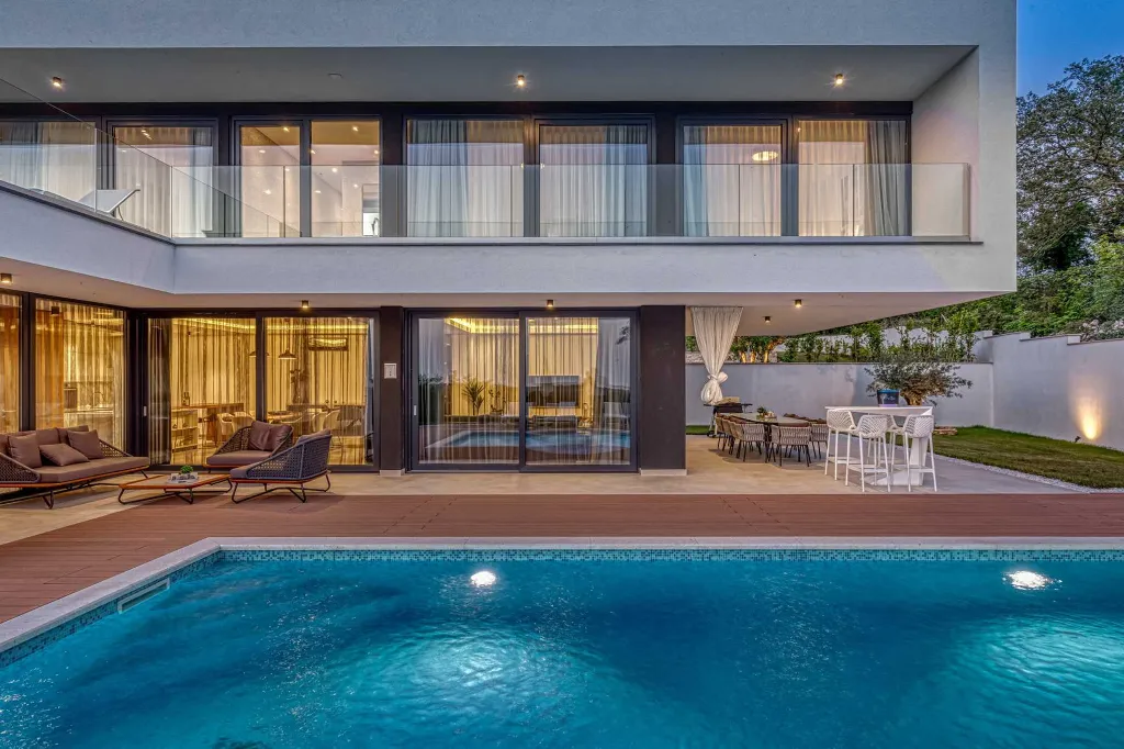 Modern 4-Bedroom Villa in Rovinjsko Selo, Croatia