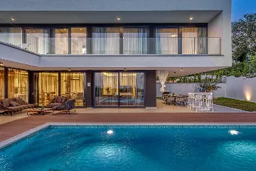 Modern 4-Bedroom Villa in Rovinjsko Selo, Croatia