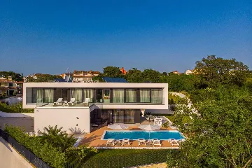 Modern 4-Bedroom Villa in Rovinjsko Selo, Croatia
