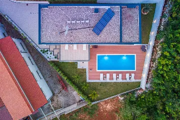 Modern 4-Bedroom Villa in Rovinjsko Selo, Croatia