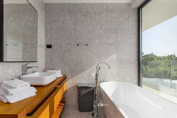 Modern 4-Bedroom Villa in Rovinjsko Selo, Croatia