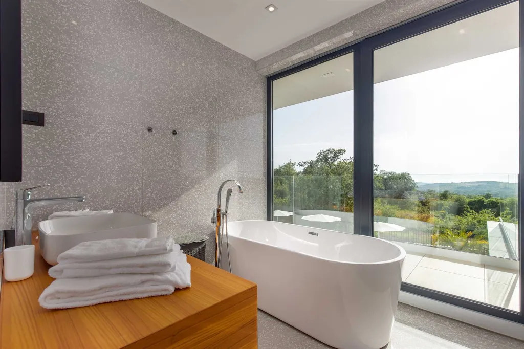 Modern 4-Bedroom Villa in Rovinjsko Selo, Croatia