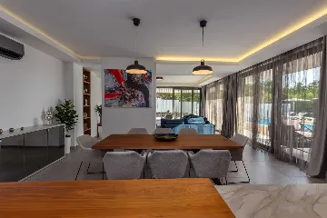 Modern 4-Bedroom Villa in Rovinjsko Selo, Croatia