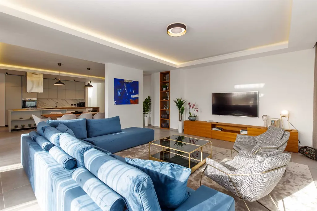 Modern 4-Bedroom Villa in Rovinjsko Selo, Croatia