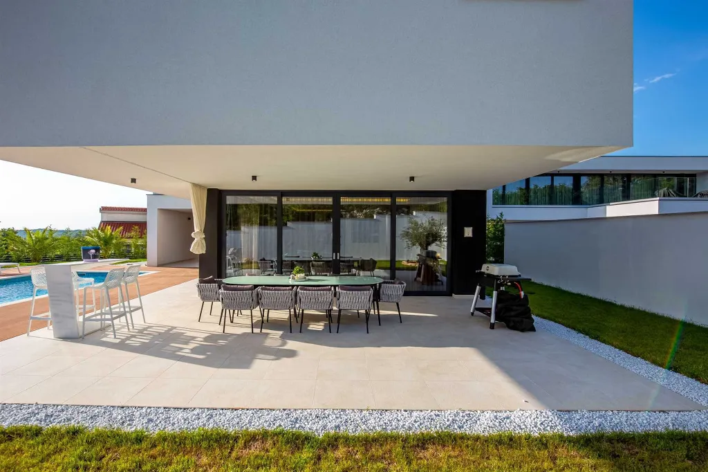 Modern 4-Bedroom Villa in Rovinjsko Selo, Croatia