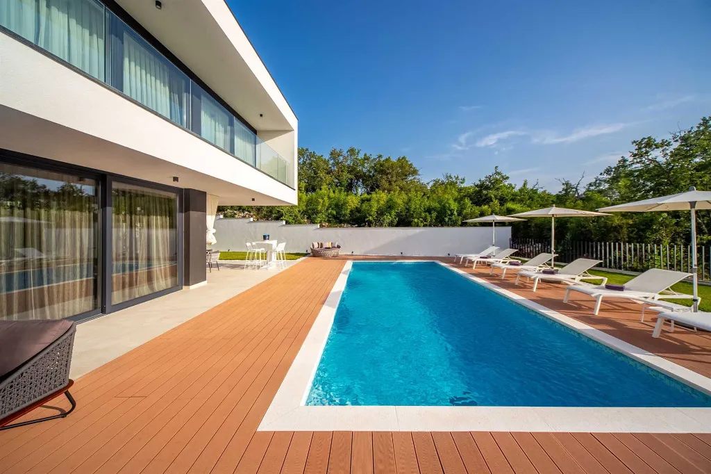 Modern 4-Bedroom Villa in Rovinjsko Selo, Croatia