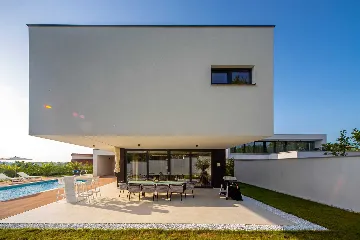 Modern 4-Bedroom Villa in Rovinjsko Selo, Croatia