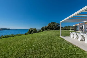 Private Seaside Villa Retreat with Pool in Vrsar