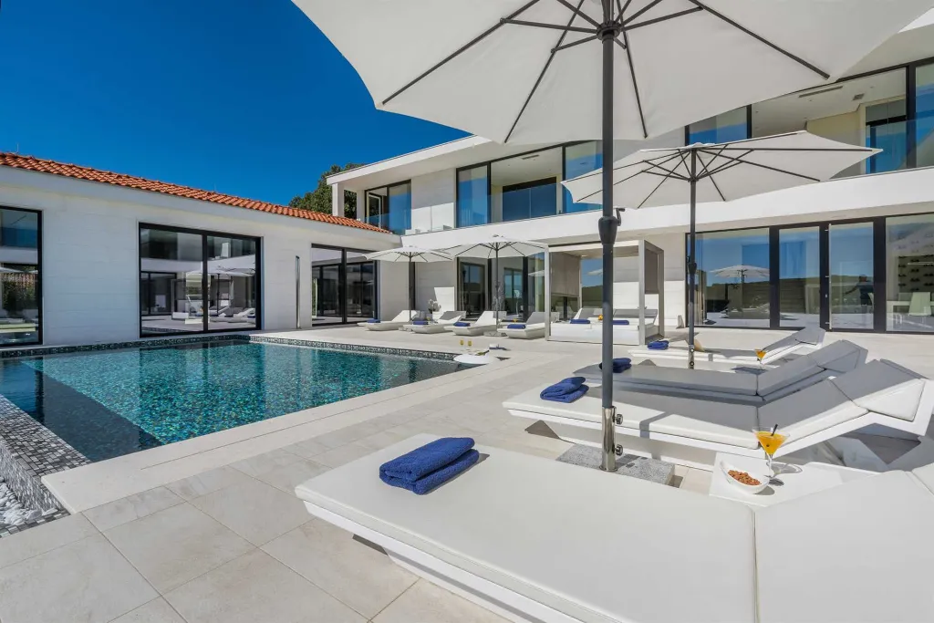 Private Seaside Villa Retreat with Pool in Vrsar