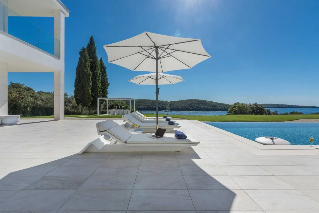 Private Seaside Villa Retreat with Pool in Vrsar