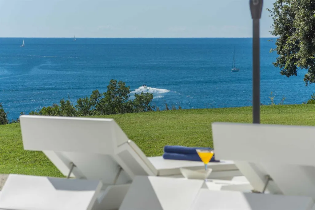 Private Seaside Villa Retreat with Pool in Vrsar