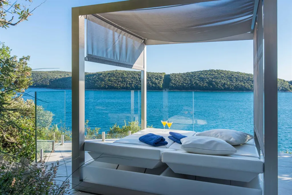 Private Seaside Villa Retreat with Pool in Vrsar