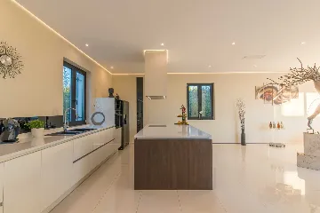 Private Seaside Villa Retreat with Pool in Vrsar