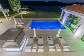 Private Seaside Villa Retreat with Pool in Vrsar