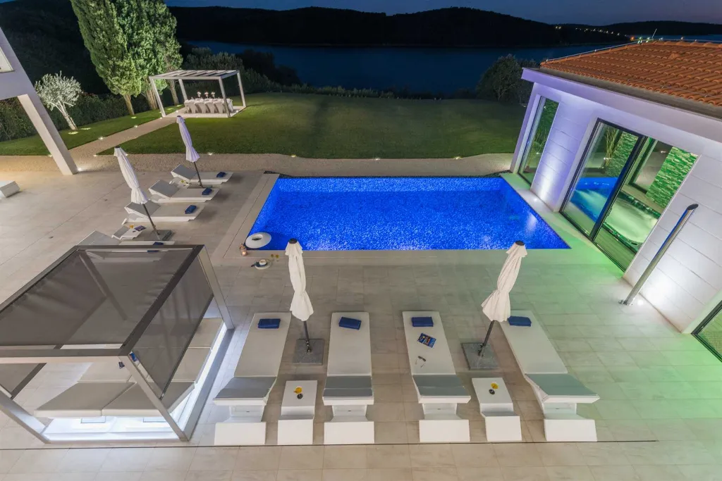 Private Seaside Villa Retreat with Pool in Vrsar