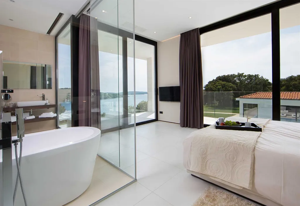 Private Seaside Villa Retreat with Pool in Vrsar