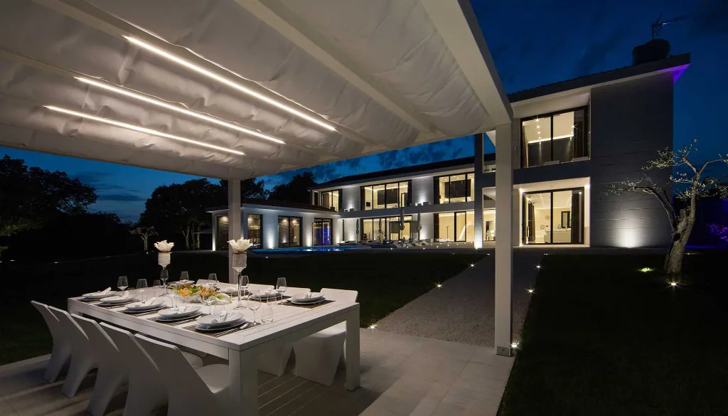 Private Seaside Villa Retreat with Pool in Vrsar