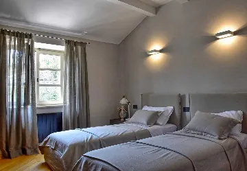 Country Villa Retreat with Pool in Pićan