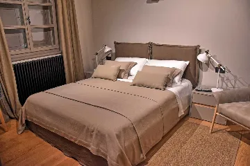 Country Villa Retreat with Pool in Pićan