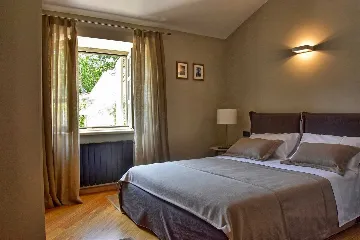 Country Villa Retreat with Pool in Pićan