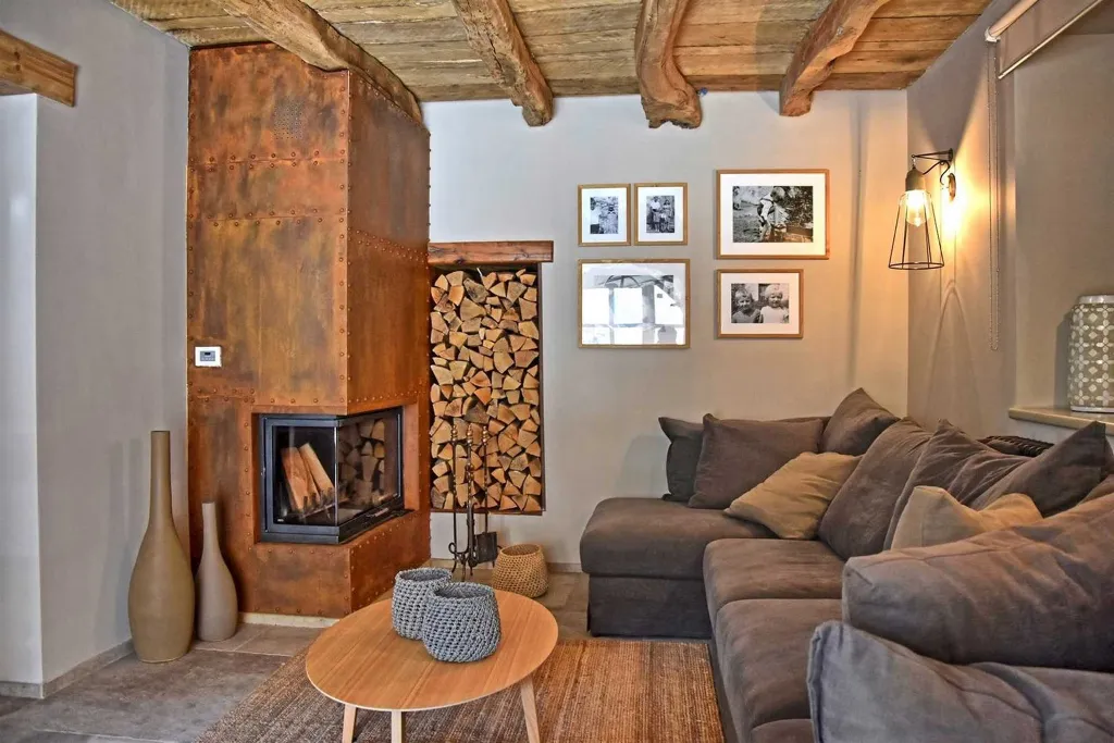 Country Villa Retreat with Pool in Pićan